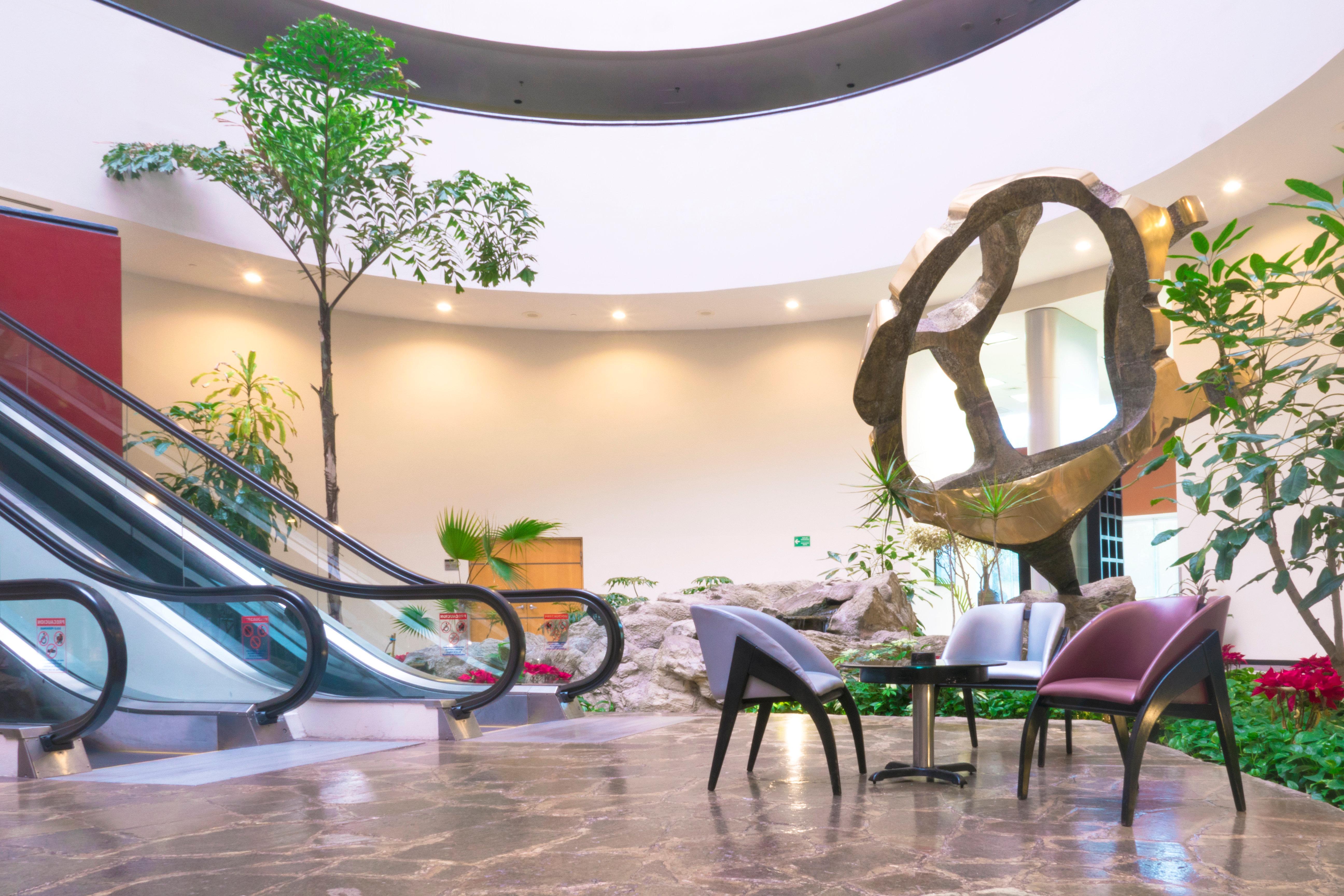 Holiday Inn Monterrey-Parque Fundidora By Ihg Экстерьер фото Lobby